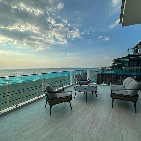 Stunning Beachfront View Luxurious Apartment 40 Jomtien Beach Exteriör bild