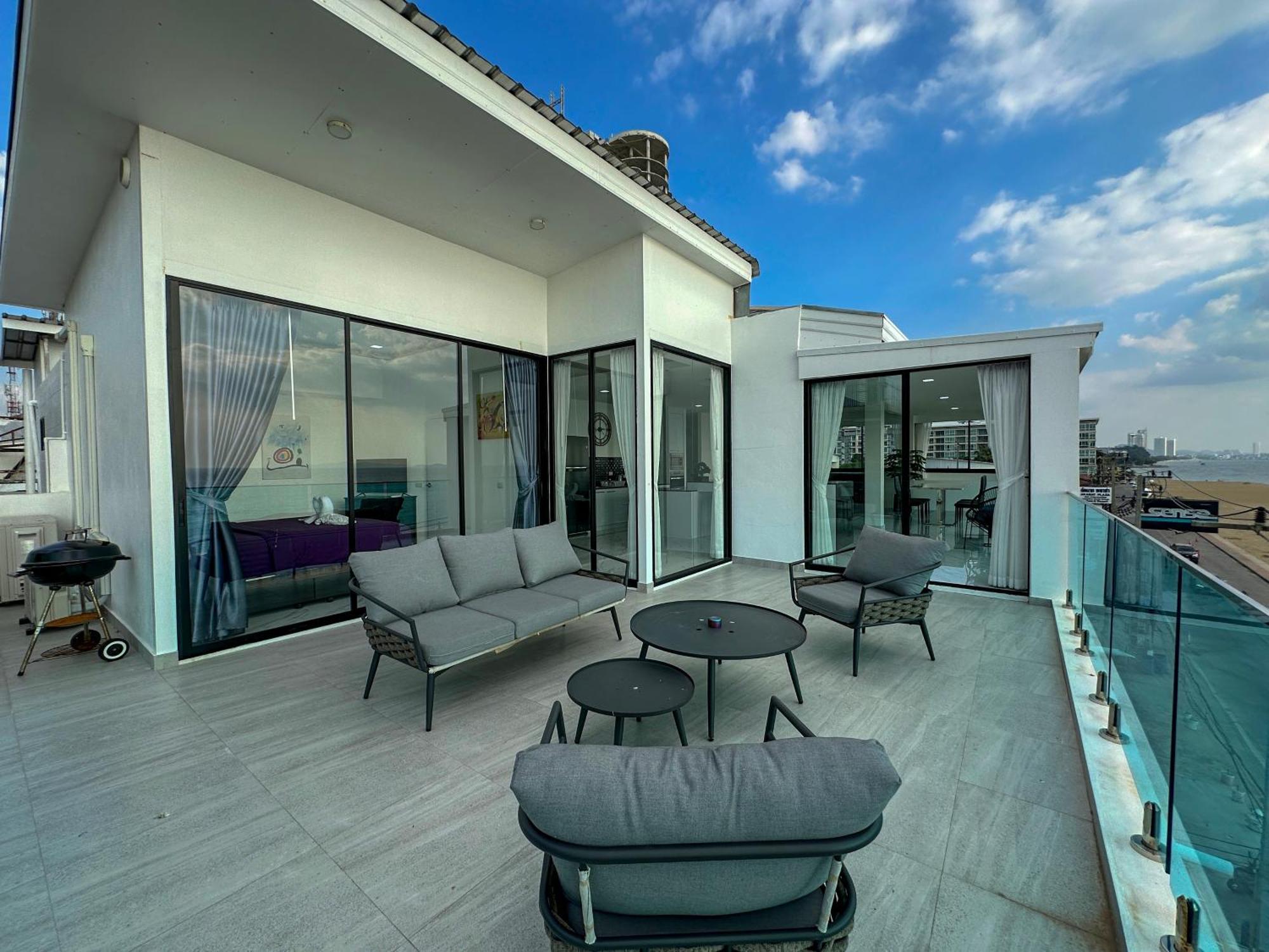 Stunning Beachfront View Luxurious Apartment 40 Jomtien Beach Exteriör bild