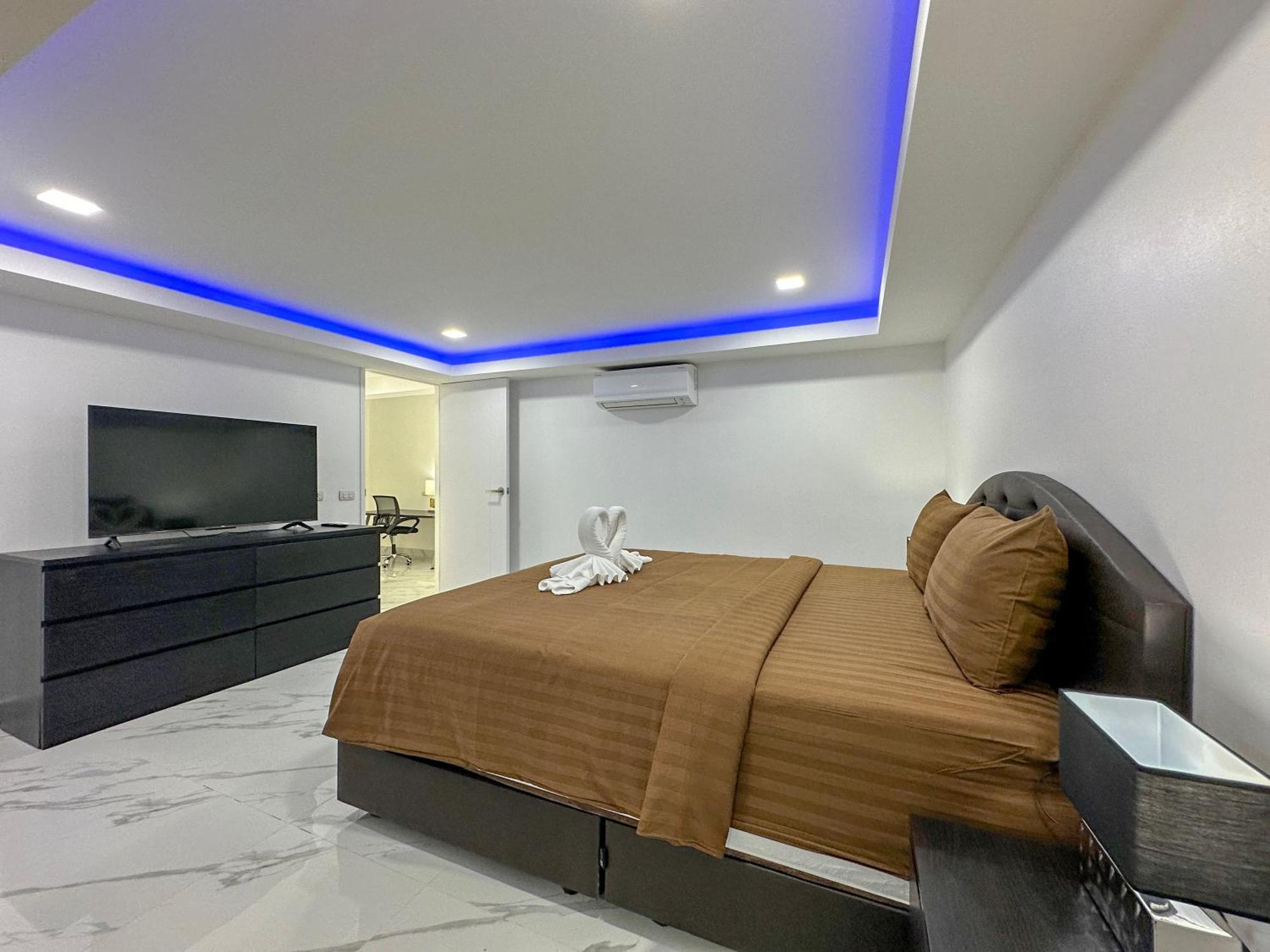 Stunning Beachfront View Luxurious Apartment 40 Jomtien Beach Exteriör bild