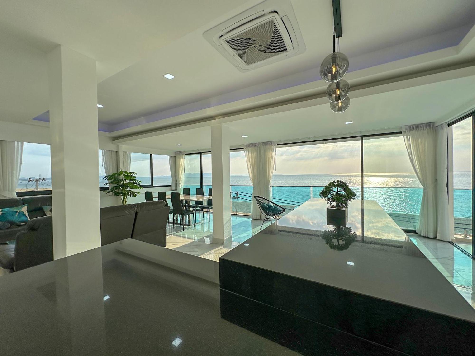 Stunning Beachfront View Luxurious Apartment 40 Jomtien Beach Exteriör bild