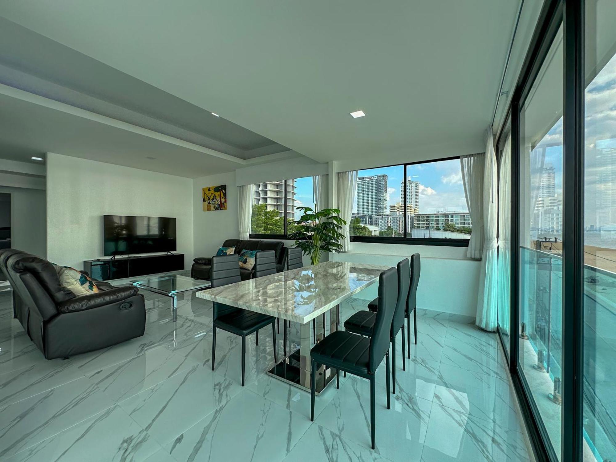 Stunning Beachfront View Luxurious Apartment 40 Jomtien Beach Exteriör bild