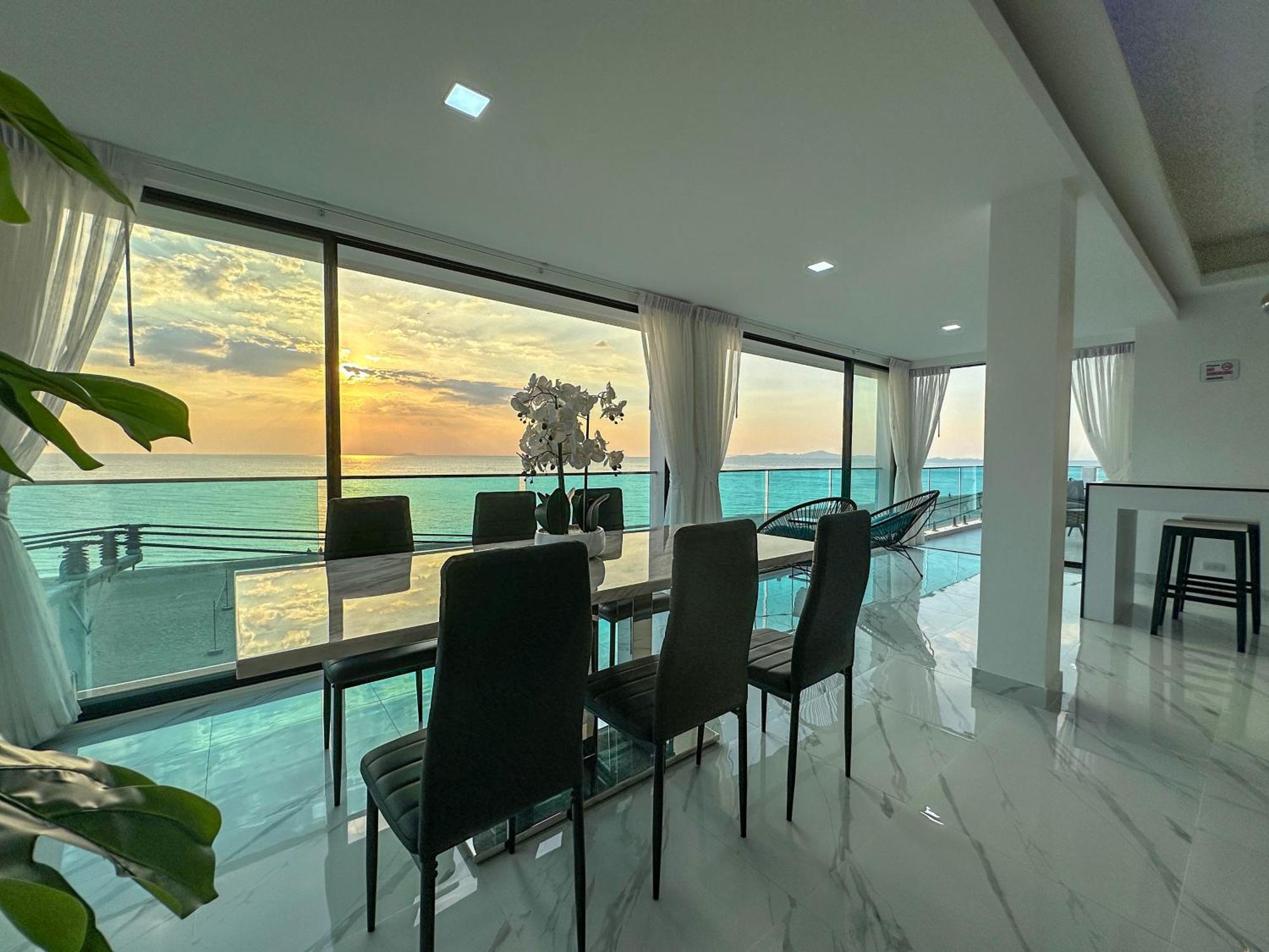 Stunning Beachfront View Luxurious Apartment 40 Jomtien Beach Exteriör bild