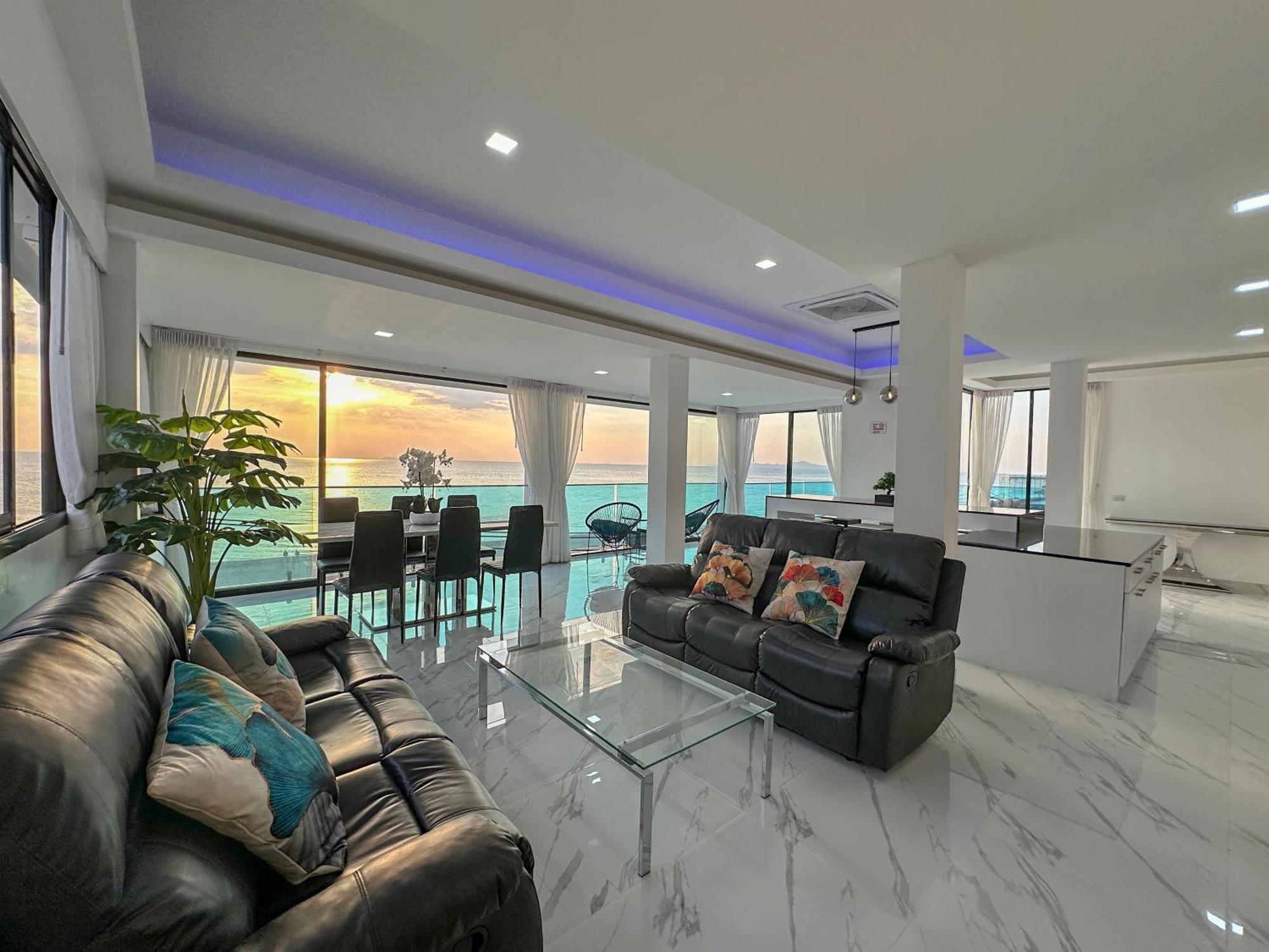 Stunning Beachfront View Luxurious Apartment 40 Jomtien Beach Exteriör bild