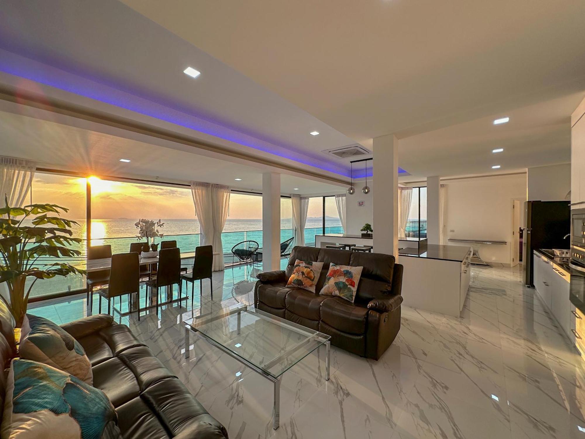 Stunning Beachfront View Luxurious Apartment 40 Jomtien Beach Exteriör bild